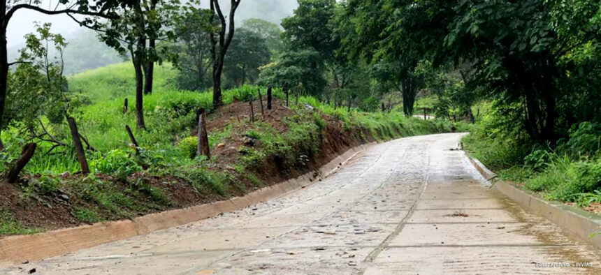 Pavimentación de vías terciarias para campesinos 1 Campesinos